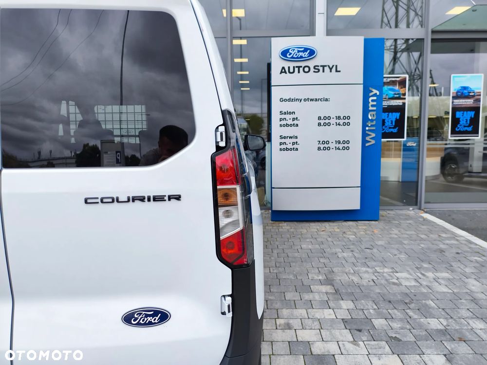 Ford Transit Courier Trend - 39
