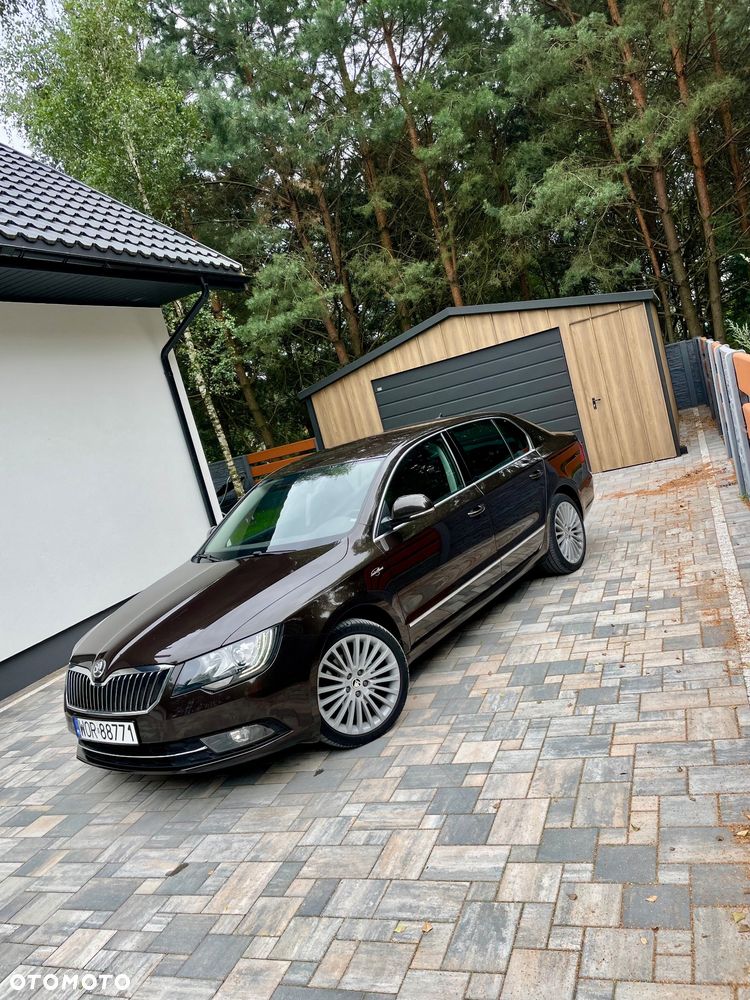 Skoda Superb 2.0 TDI 4x4 L&K DSG - 5