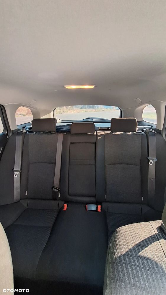Toyota Avensis 1.8 Sol plus - 15
