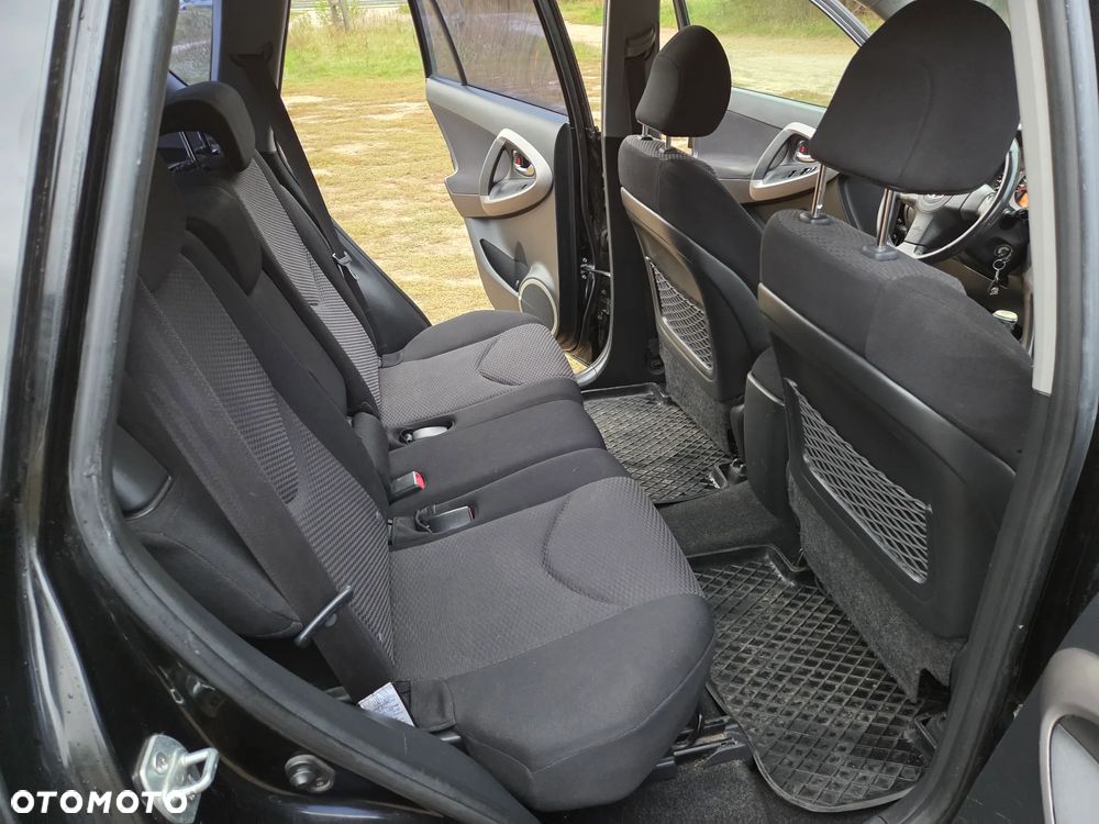 Toyota RAV4 2.2 D-4D Premium - 10