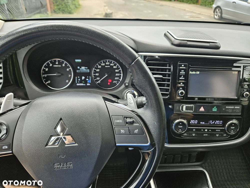 Mitsubishi Outlander 2.0 Intense Comfort 4WD CVT - 4