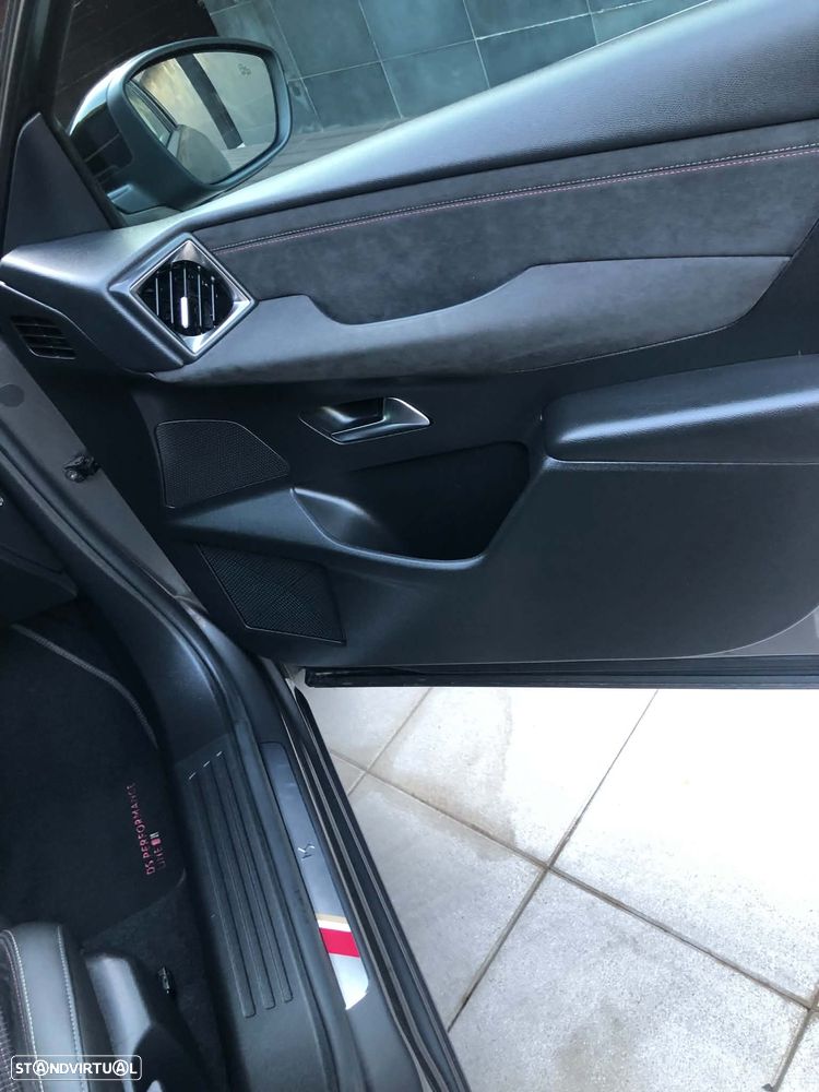 DS DS3 Crossback E-TENSE PERFORMANCE LINE + - 18