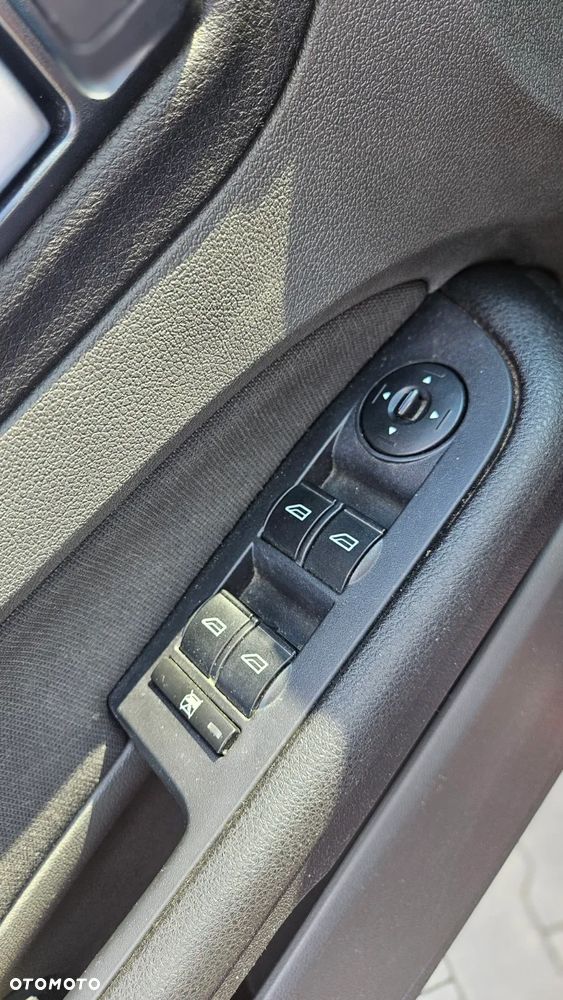 Ford Focus Trend - 8