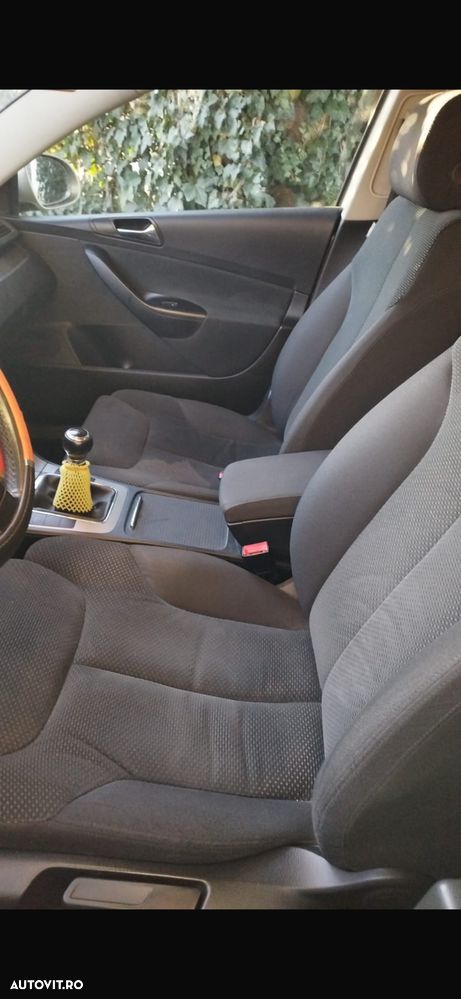 Volkswagen Passat - 9