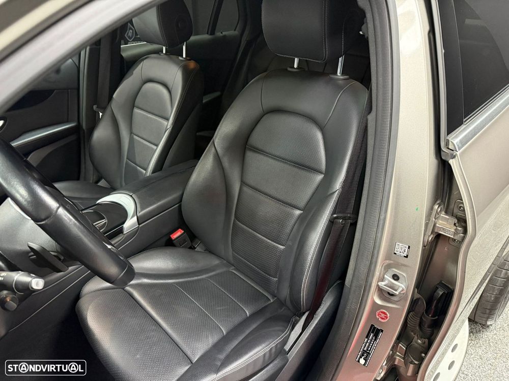 Mercedes-Benz GLC 300 de Coupe 4Matic 9G-TRONIC AMG Line Plus - 12