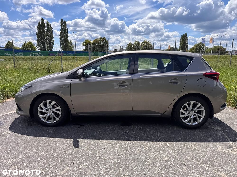 Toyota Auris - 4
