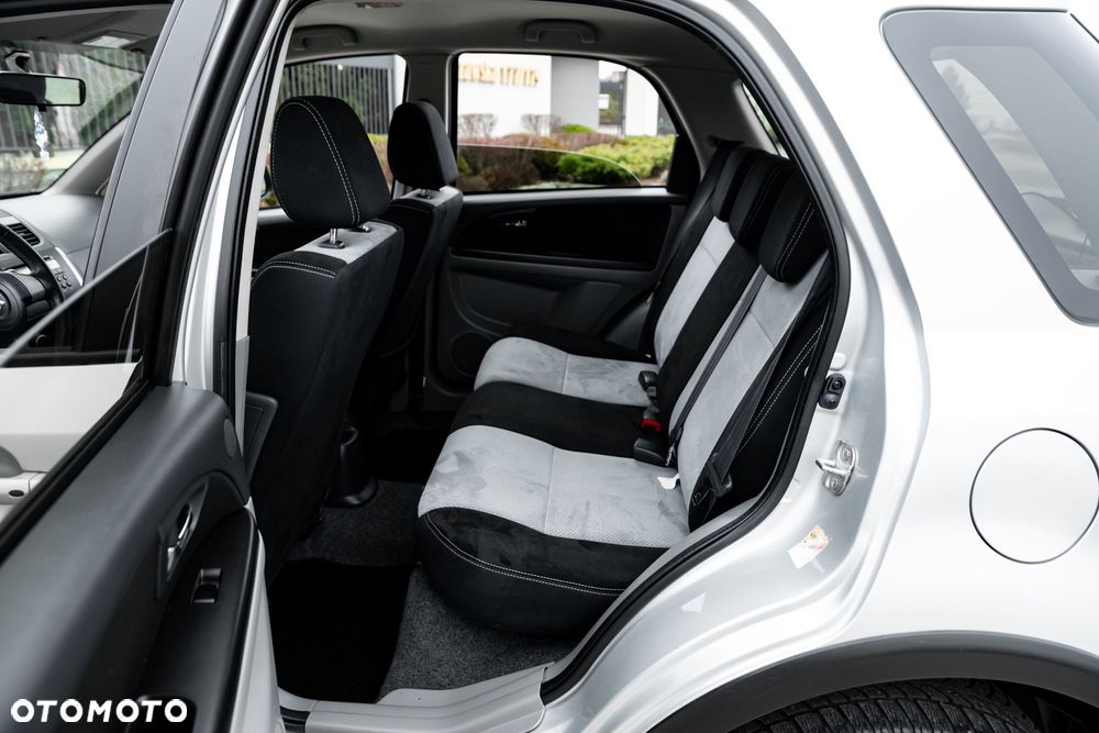 Suzuki SX4 1.6 Premium 4WD - 20