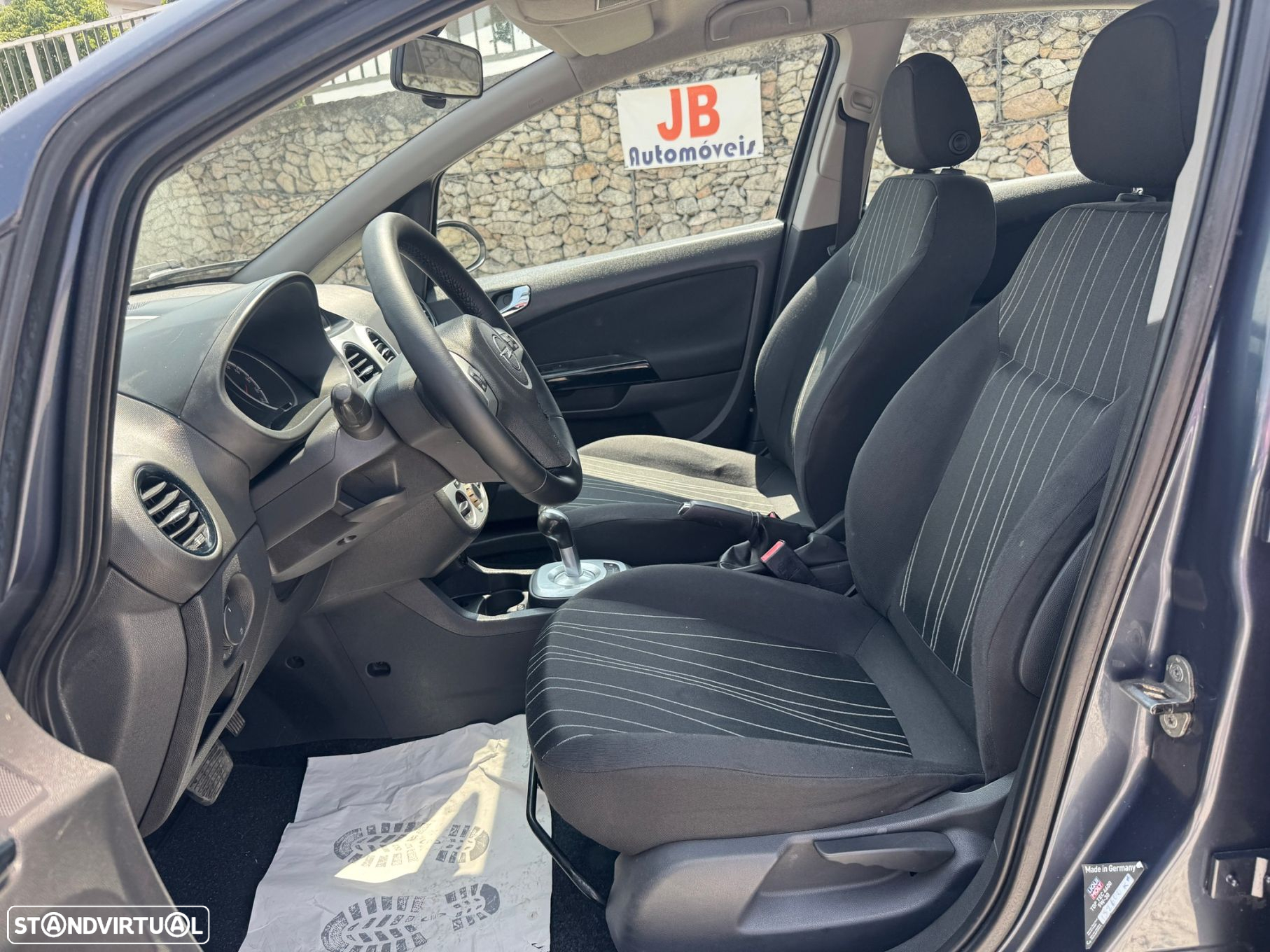 Opel Corsa 1.2 Enjoy Easytronic - 9