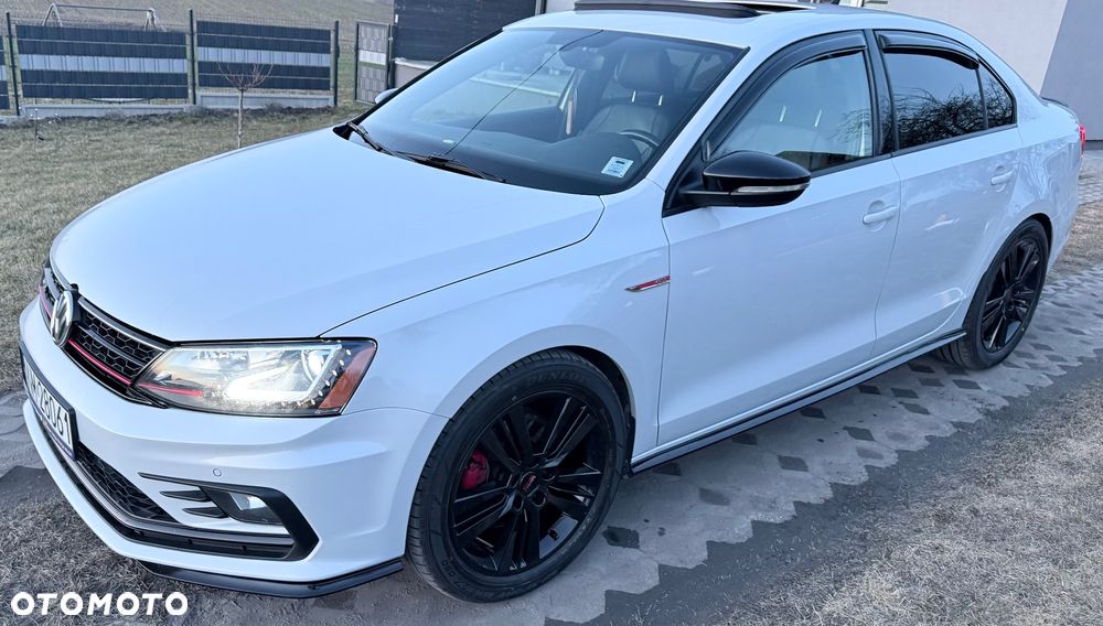 Volkswagen Jetta - 11