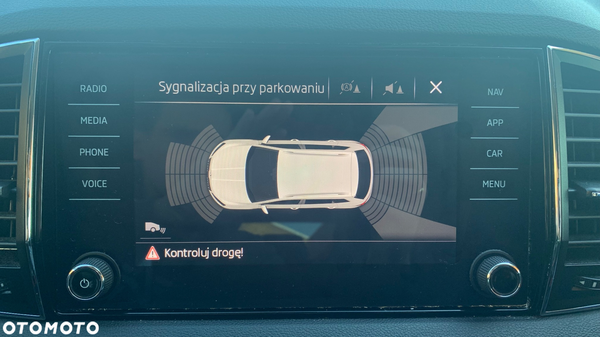 Skoda Karoq 1.5 TSI ACT 4x2 Ambition DSG - 19