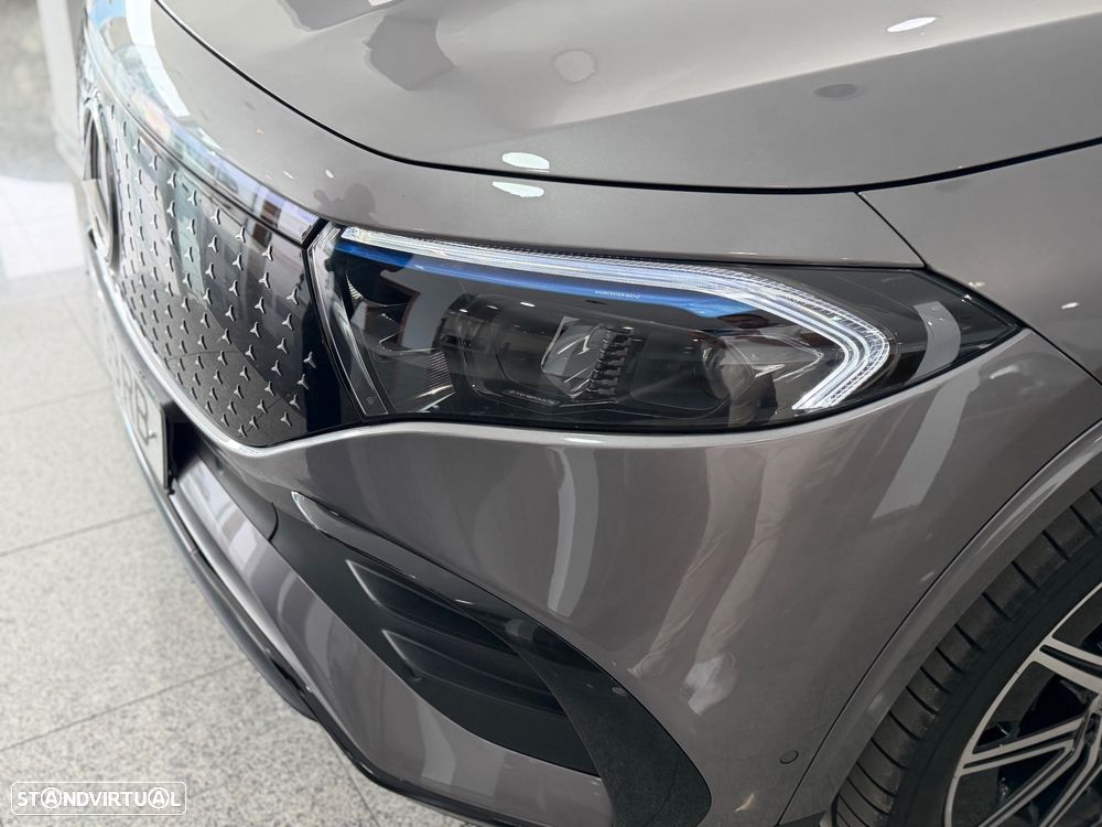 Mercedes-Benz EQA 250+ AMG Line - 12