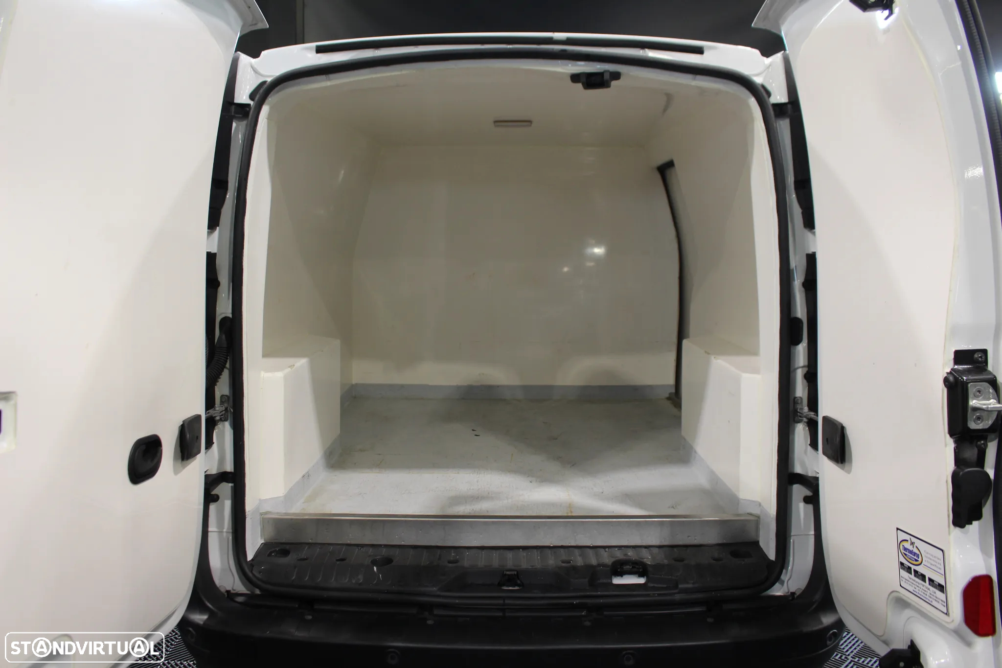 Renault Kangoo Maxi Cx. Automática 3Lugares - 12