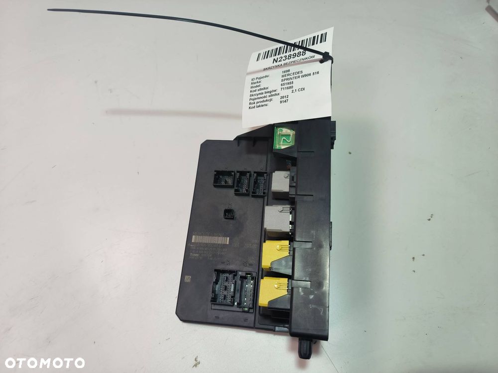 SKRZYNKA BEZPIECZNIKÓW MERCEDES SPRINTER W906 516 A9069006501 - 1