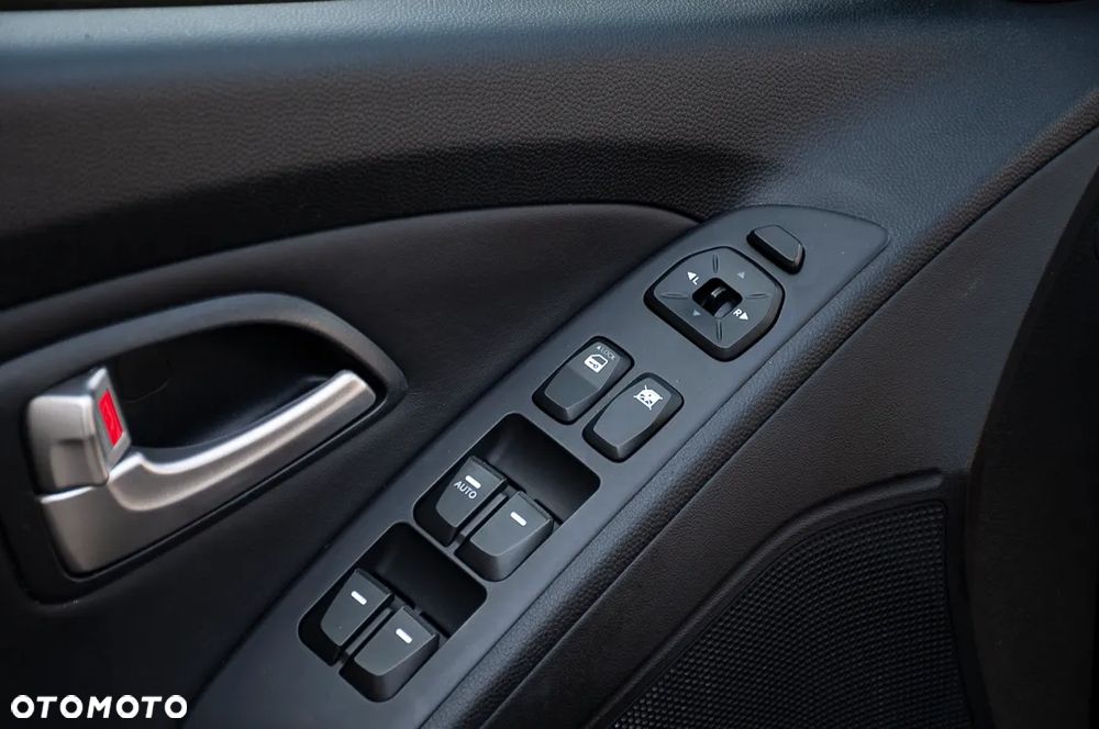 Hyundai ix35 2.0 Premium 2WD - 19