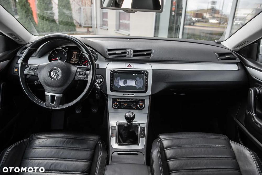 Volkswagen Passat CC 2.0 TSI Exclusive - 27