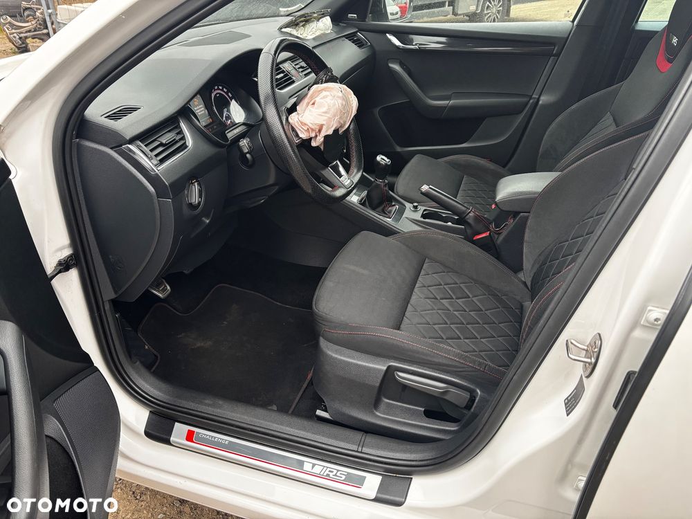 Skoda Octavia 2.0 TDI (Green tec) RS - 17