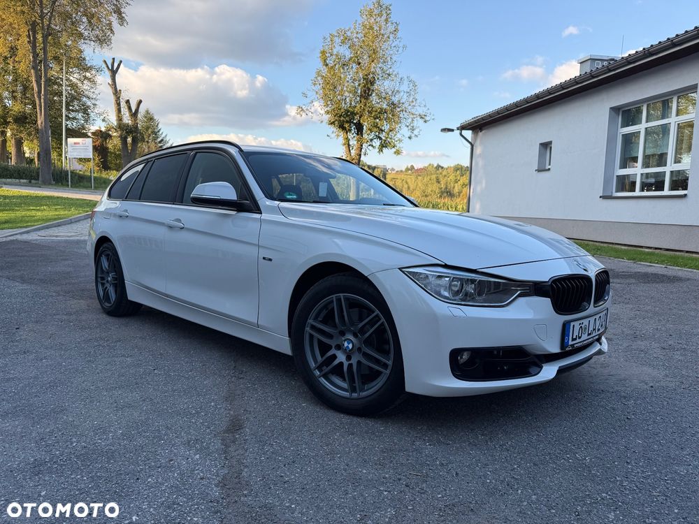BMW Seria 3 320d DPF Touring Edition Sport - 2