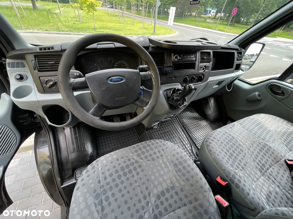 Ford Transit - 23