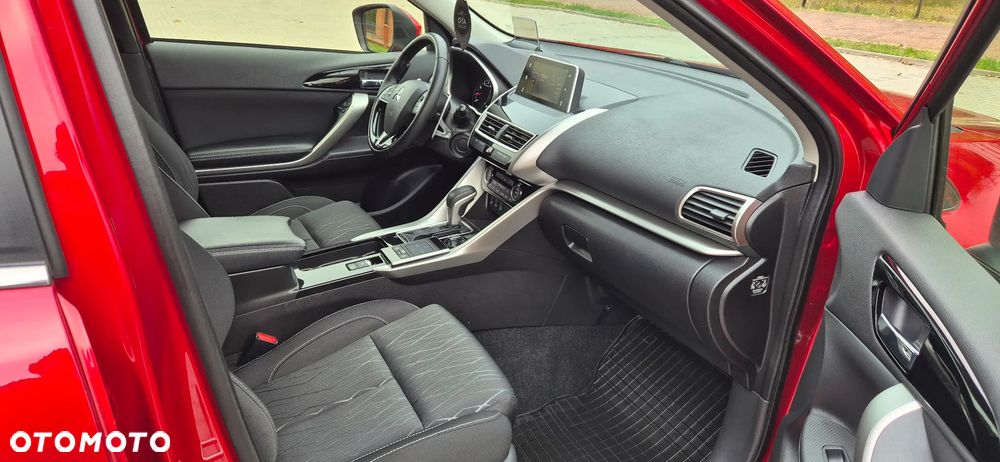 Mitsubishi Eclipse Cross - 12