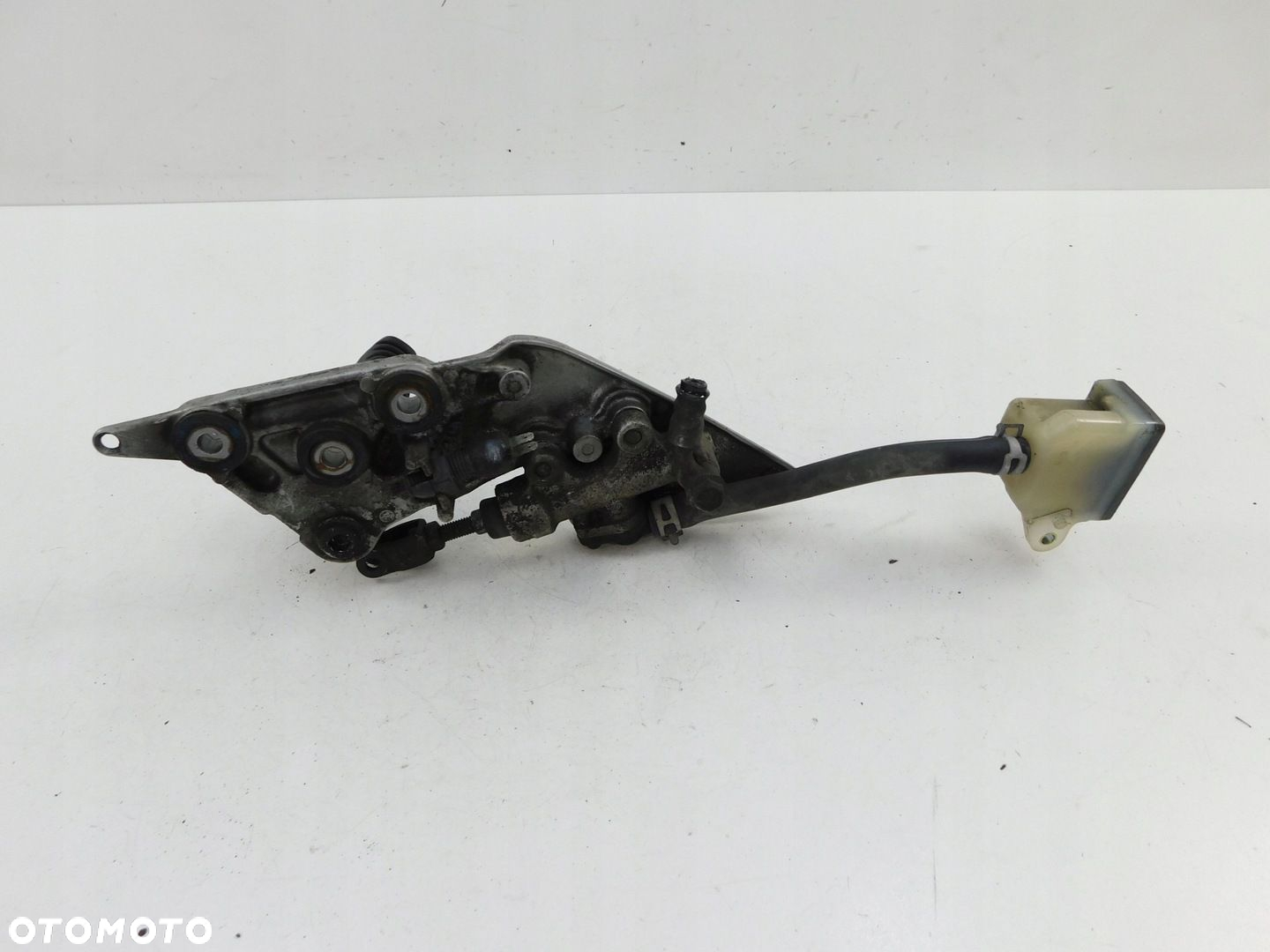 SUZUKI BANDIT 600 00-04 SET PODNÓŻEK KIEROWCY PRAWY  POMPA HAMULCOWA - 7