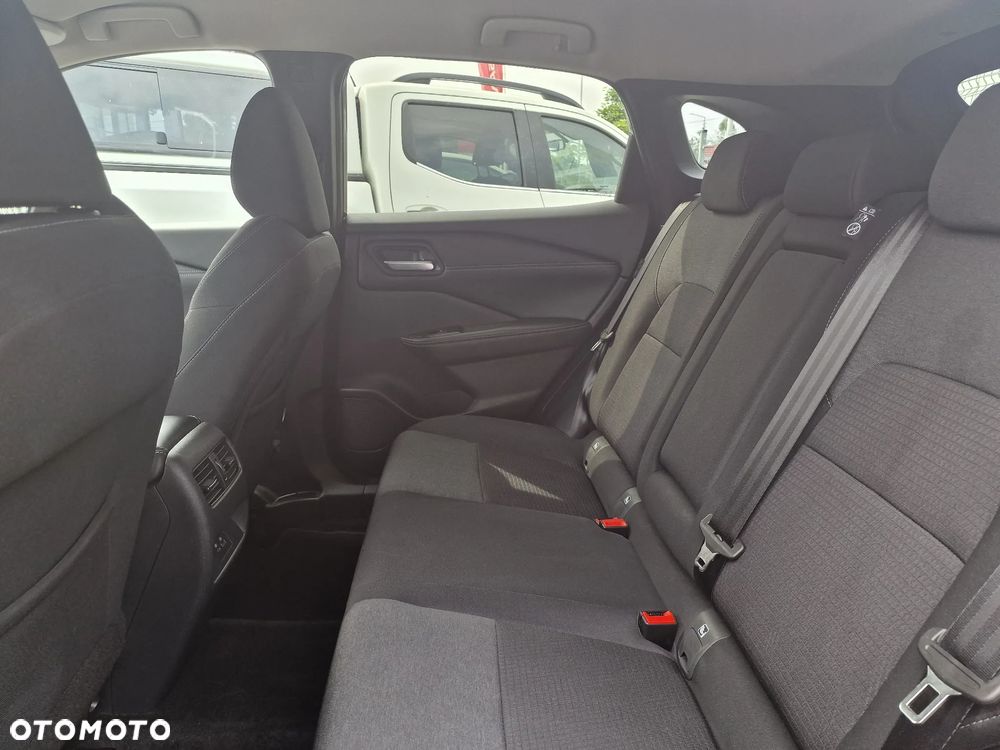 Nissan Qashqai 1.3 DIG-T mHEV N-Connecta Xtronic - 9