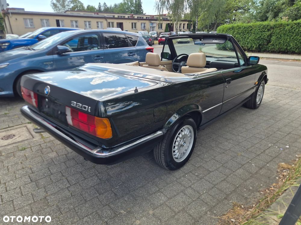BMW Seria 3 320i - 7