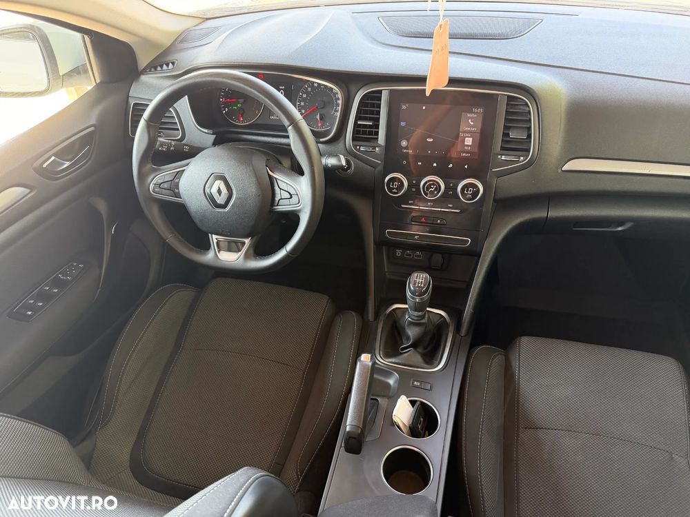 Renault Megane TCe 140 GPF BUSINESS EDITION - 34