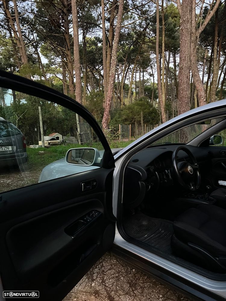 VW Passat Variant 1.9 TDi Confortline - 6