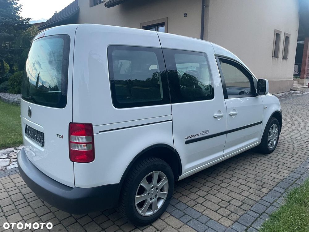 Volkswagen Caddy Comfortline BMT - 6