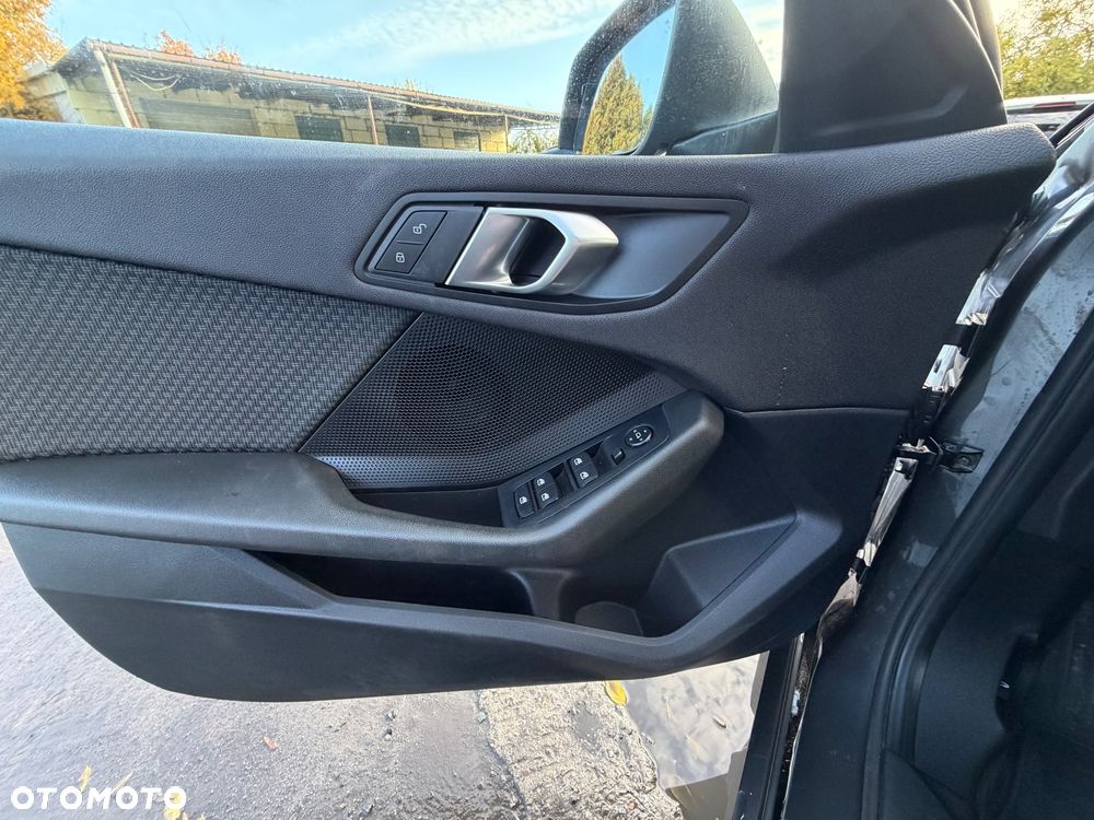 BMW Seria 1 - 18