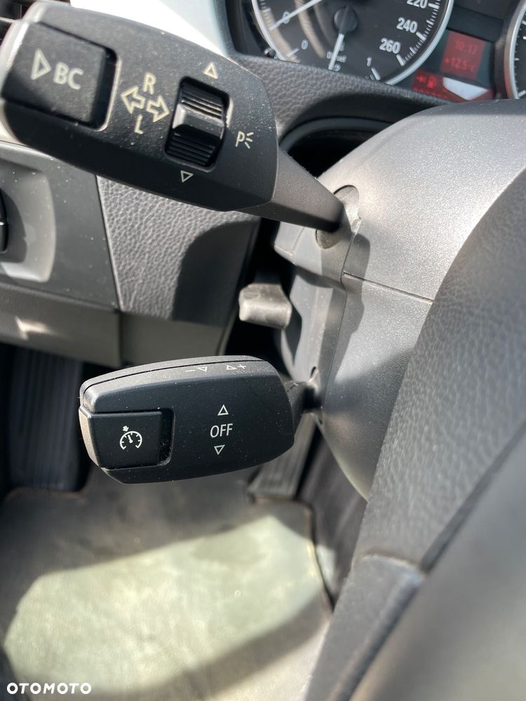 BMW Seria 3 320d xDrive DPF - 28
