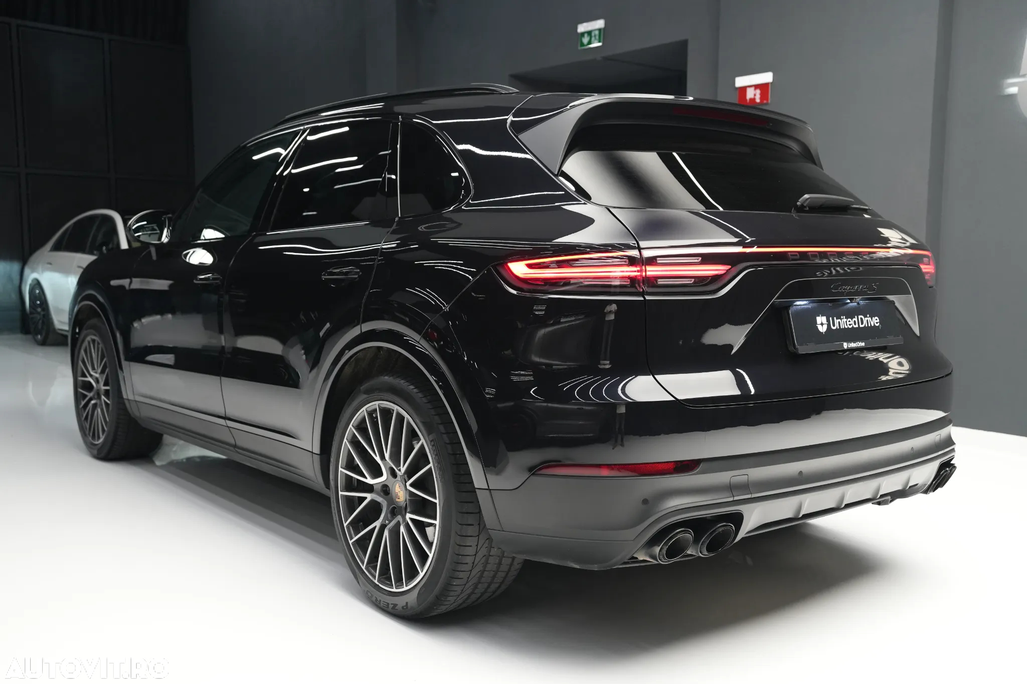 Porsche Cayenne S - 20