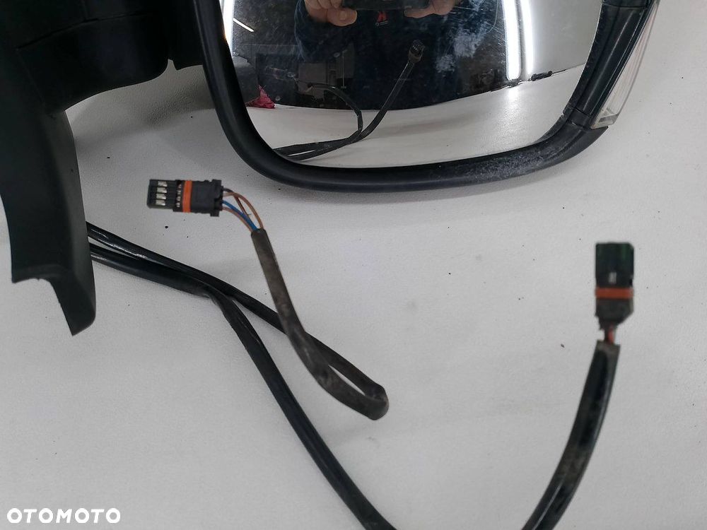 LUSTERKO PRAWE IVECO DAILY III - 6