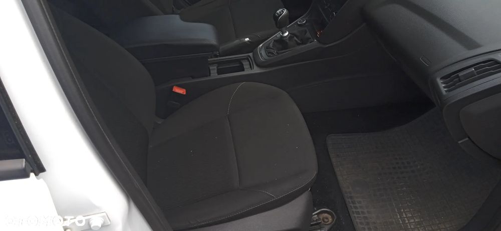 Ford Focus 1.6 TDCi Trend - 16