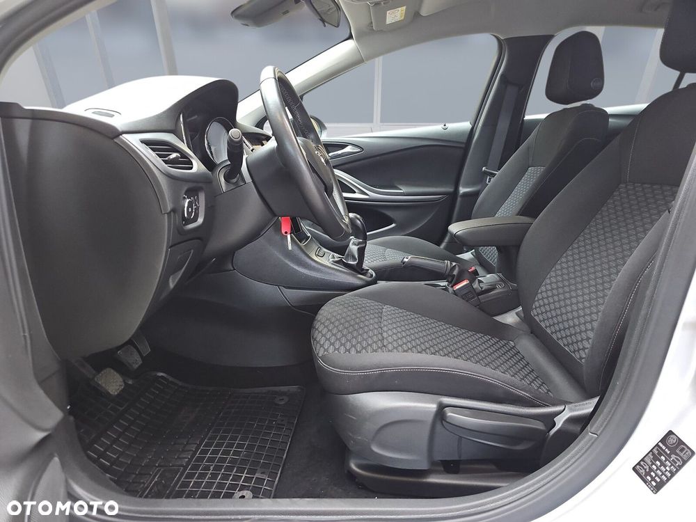 Opel Astra V 1.2 T Edition S&S - 16