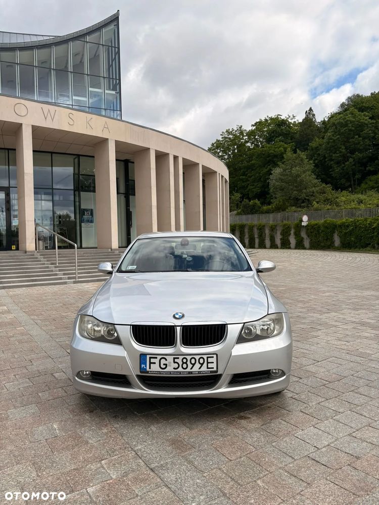 BMW Seria 3 318d - 2