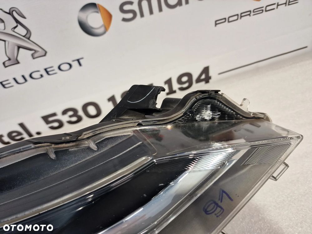 TOYOTA YARIS 3 III LIFT PRAWA LAMPA PRZEDNIA PRZÓD , SOCZEWKA , NR AUKCJI LPP91 - 11