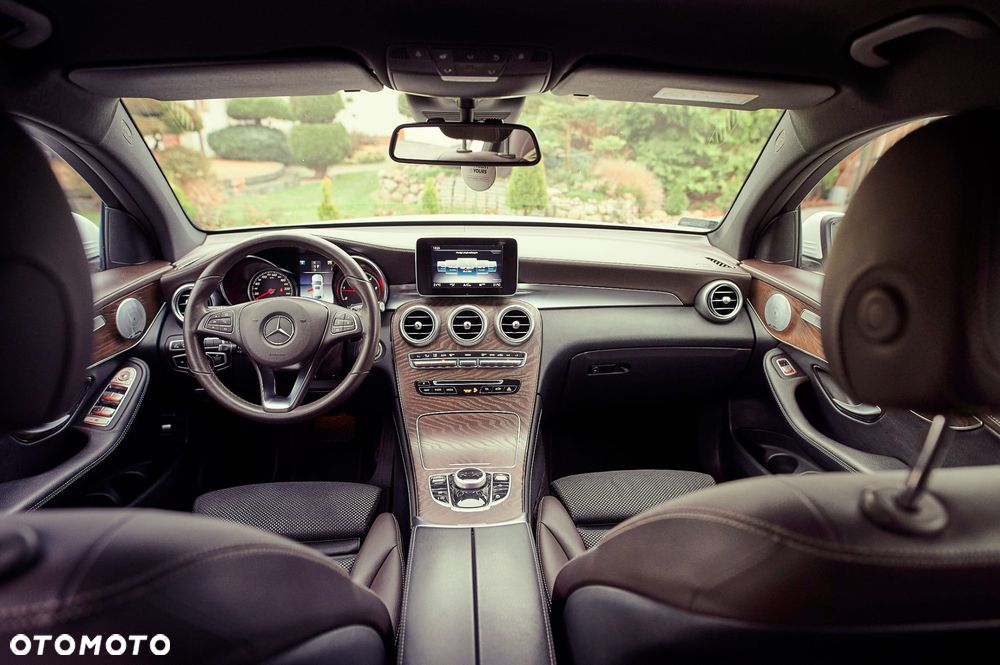 Mercedes-Benz GLC - 24