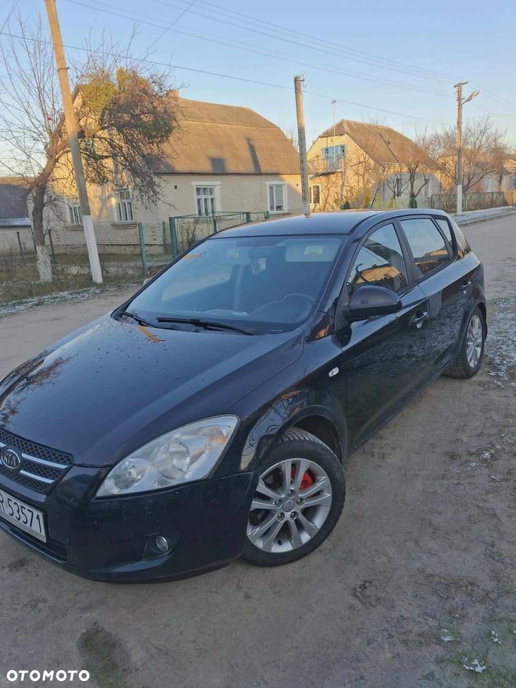 Kia Ceed 1.6 CRDi LX - 1