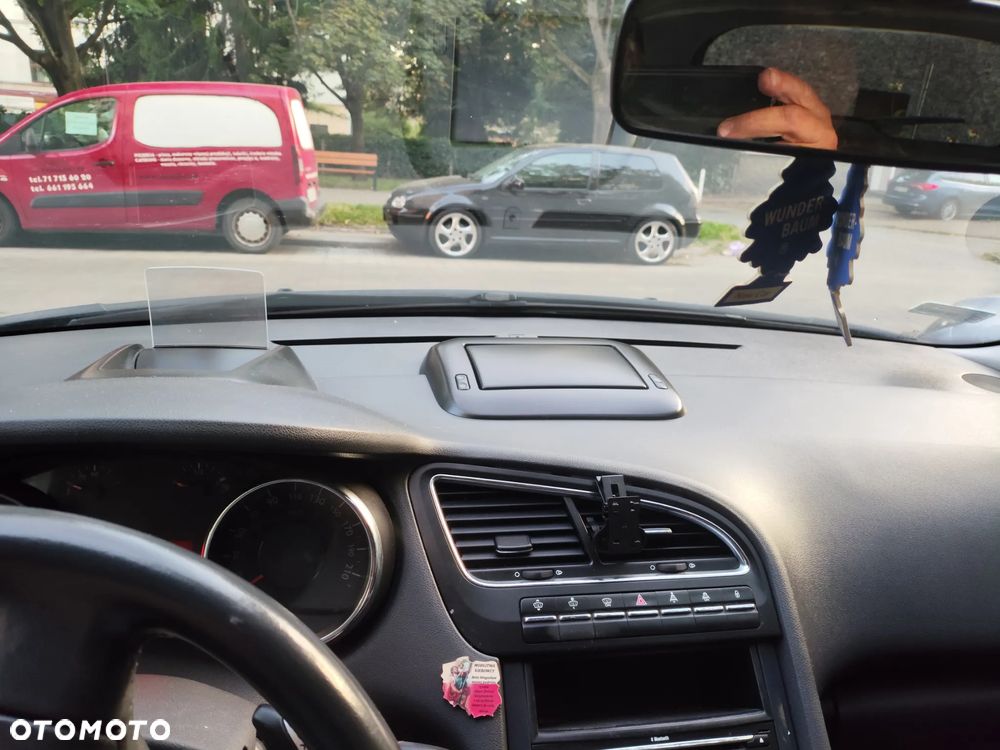 Peugeot 5008 HDI FAP 110 EGS6 Premium - 29