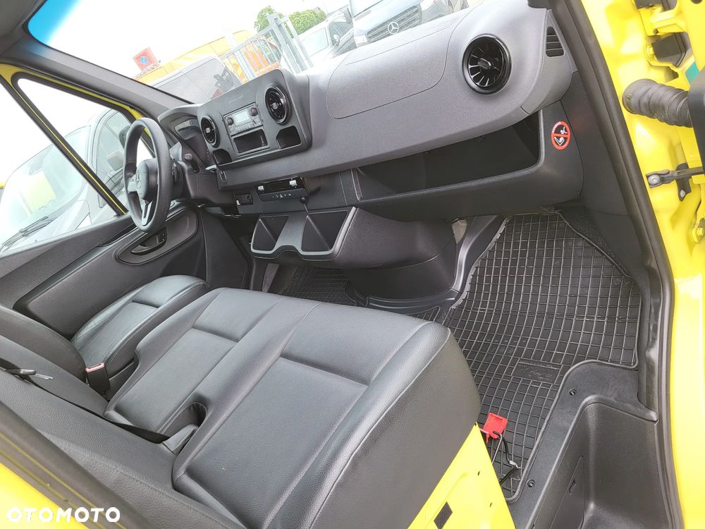 Mercedes-Benz SPRINTER 907- 319 V6 CDI-KARETKA - AMBULANS-AUTOMAT - 5