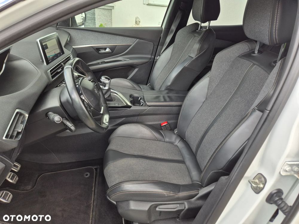 Peugeot 3008 1.6 BlueHDi Style S&S - 20