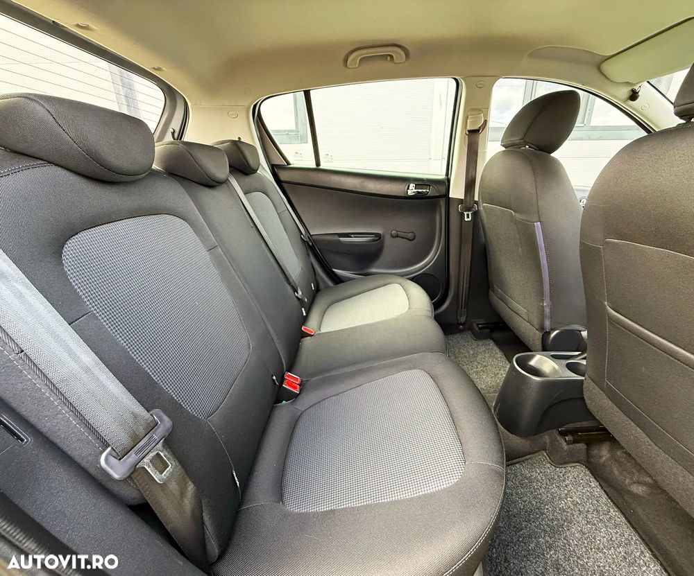 Hyundai i20 1.2 Trend - 20