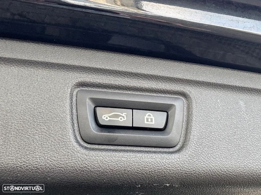 BMW 320 e Aut. M Sport - 24