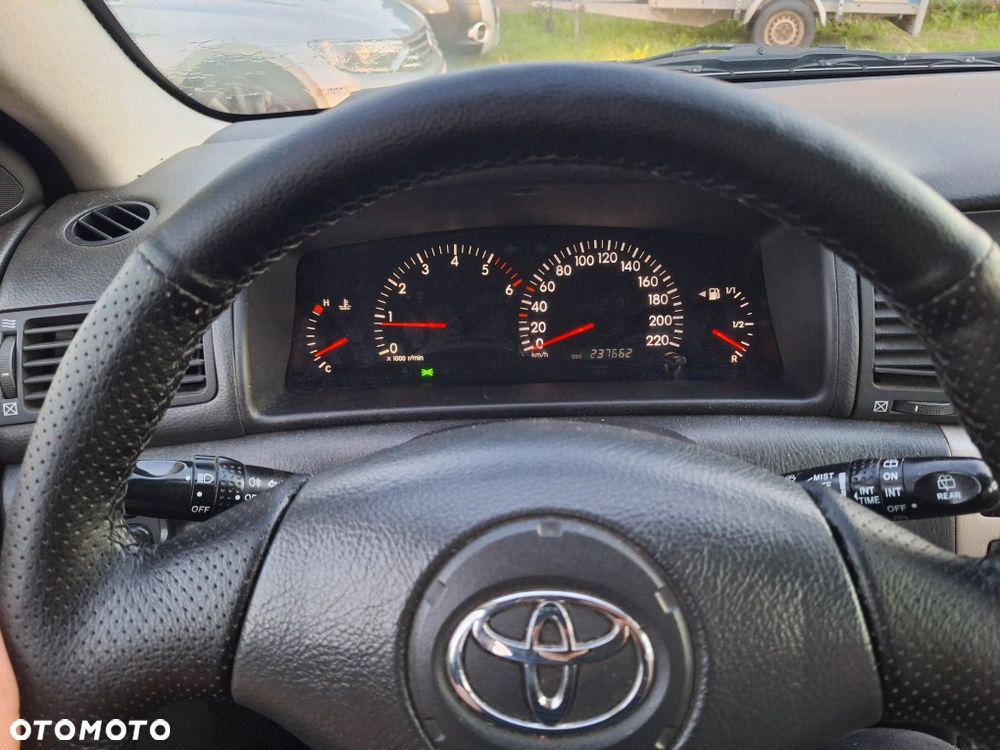Toyota Corolla - 8