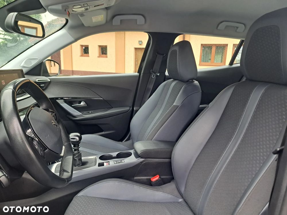 Peugeot 2008 1.2 Pure Tech GPF Active S&S - 18