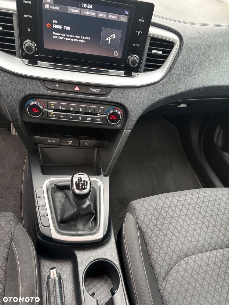 Kia XCeed 1.5 T-GDI M - 19