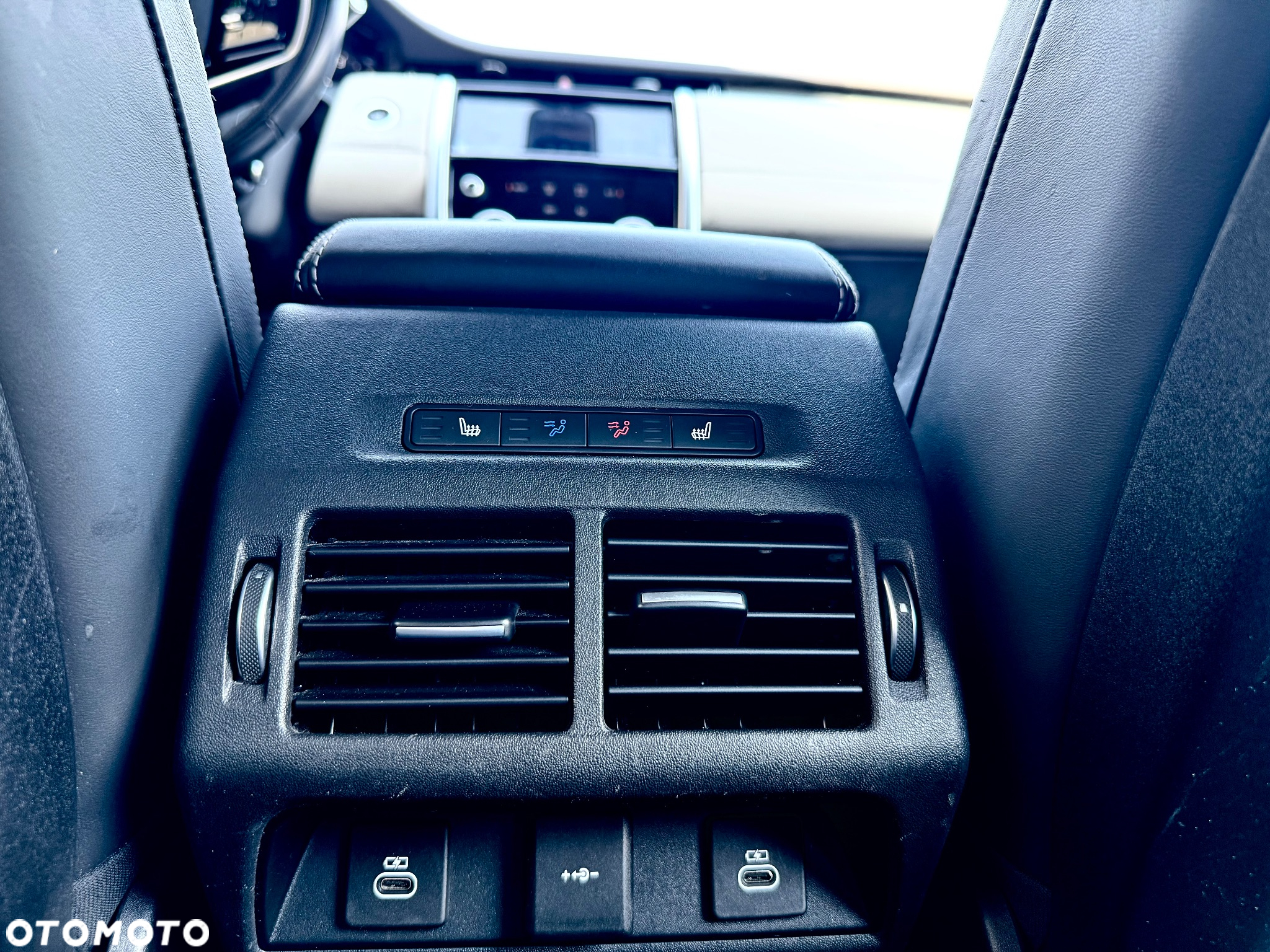 Land Rover Discovery Sport - 22