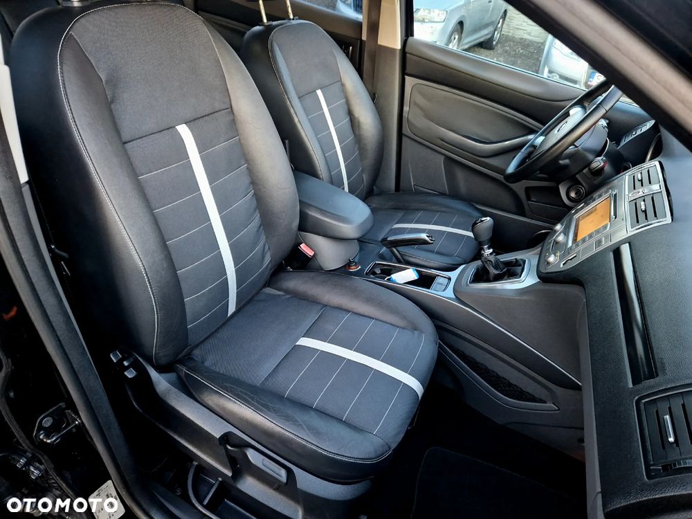 Ford Kuga 2.5 Titanium - 19