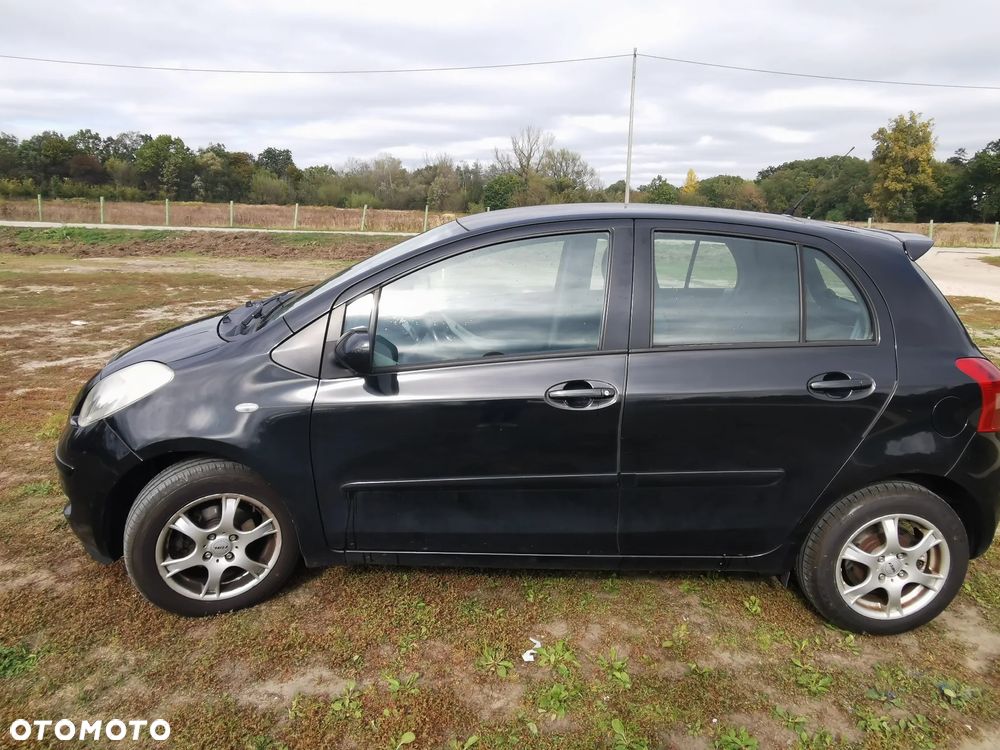 Toyota Yaris - 2